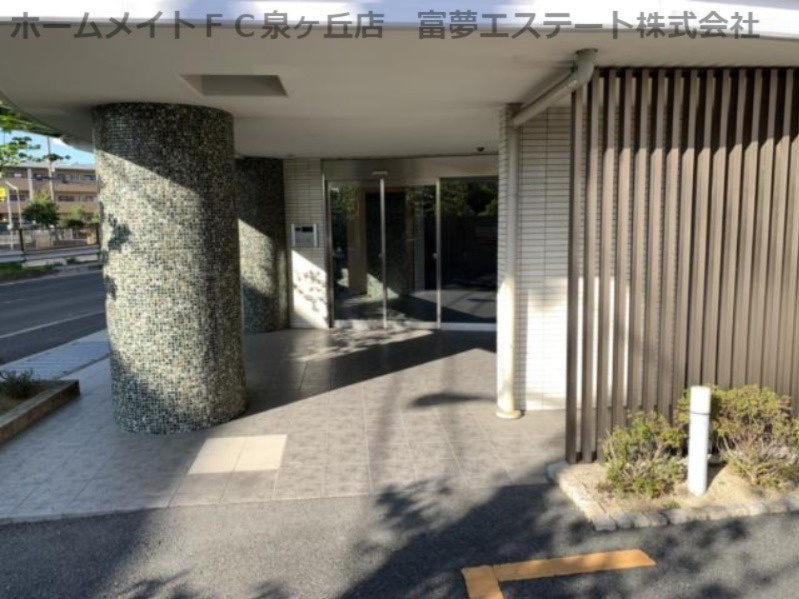 ブランドール東百舌鳥のエントランス