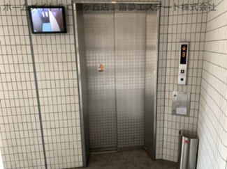 【ロビー】 | 防犯カメラ付きエレベータ