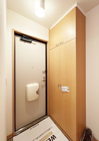 セジュール　マホロ　B棟の玄関