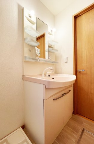 セジュール　マホロ　B棟の洗面所