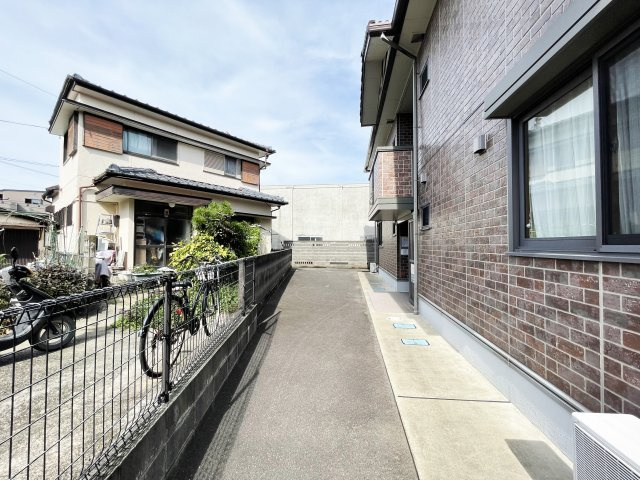 メゾン・ラフィーネ　A棟の駐車場