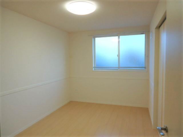 ロイヤル　グレースの洋室