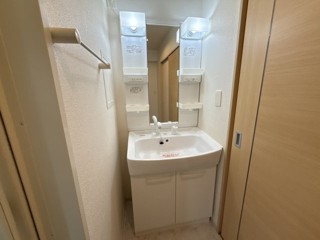 メゾンド　サンセールＢの洗面所