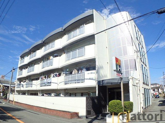 ハイツウエノの外観