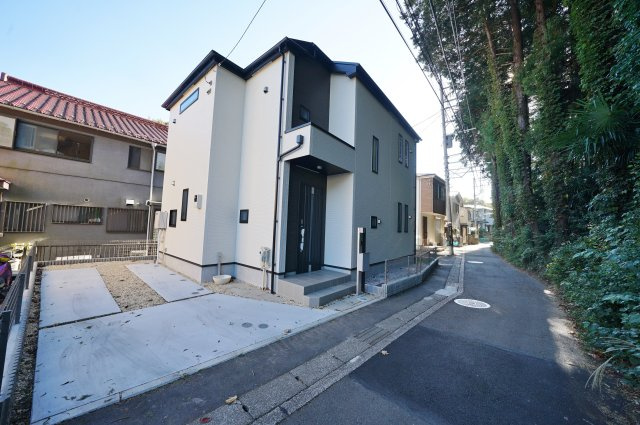 【横浜市旭区今宿南町2329-1新築戸建て】★仲介手数料無料★（今宿南小学校・今宿中学校）の前面道路含む現地写真