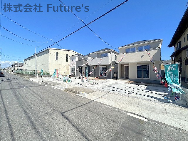 三郷市鷹野1丁目　新築戸建　全3棟　3号棟の前面道路含む現地写真|西側前面道路のお写真になります。