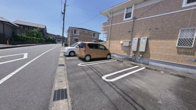 プチプランシュＢの駐車場