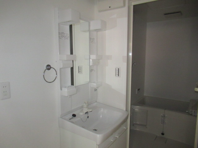 エレアージュ姫路駅南の洗面所