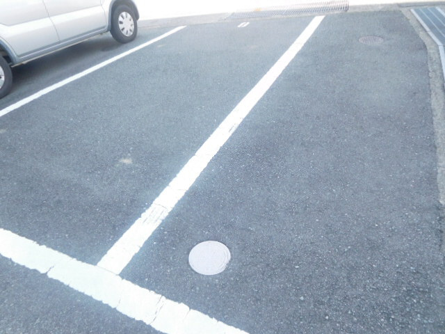 カーサ香呂の駐車場