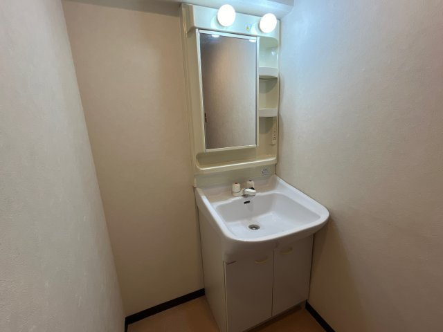 ロイヤルコーポ姫路の洗面所