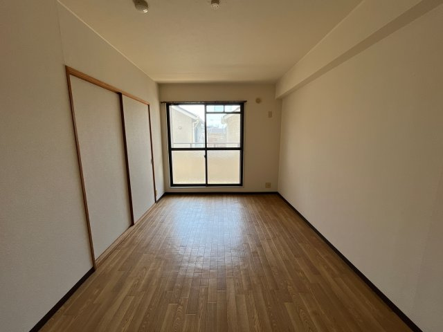 ロイヤルコーポ姫路北条の居間・リビング