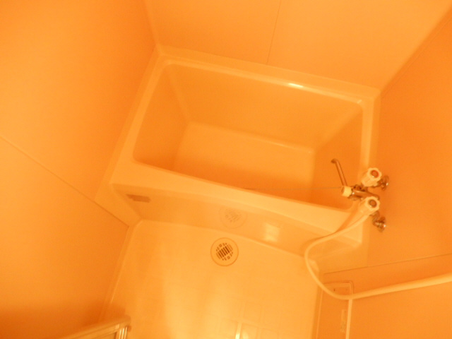 ロイヤルコーポ宝殿の浴室