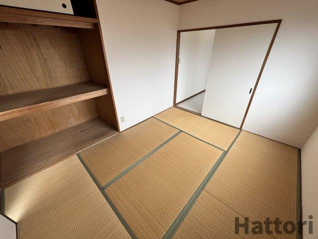 ダンマミダーの和室