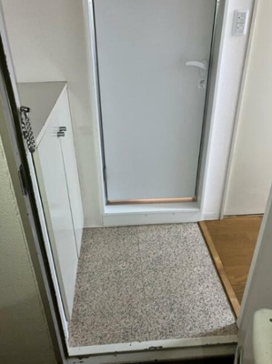 【玄関】 | ロジマン御苑