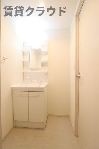 グレイス千葉中央Ⅱの洗面所|朝の準備に活躍する、洗髪洗面化粧台！