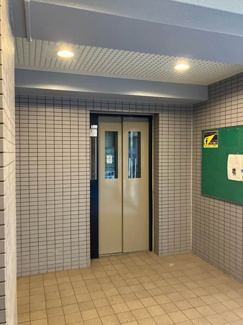 【その他共用部分】 | エレベーター付き！荷物の多い日や疲れた日でも、6階までラクラク上がれます☆