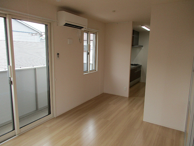 プレジールの居間・リビング