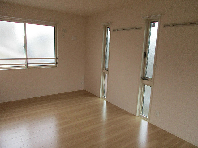 プレジールの居間・リビング