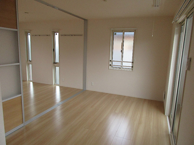 プレジールの居間・リビング