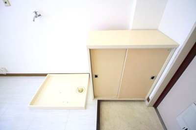 【玄関】 | レジデンスT | 明るい玄関です