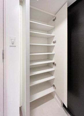 【玄関】 | ●S-RESIDENCE堺筋本町Uno