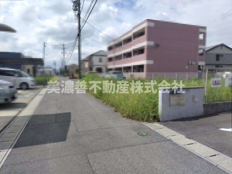６１６９１　大垣市波須１丁目土地の前面道路含む現地写真