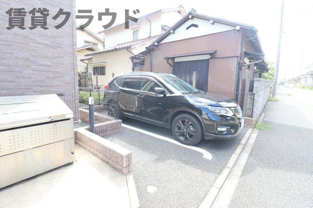 アルページュの駐車場|カースペースがあります