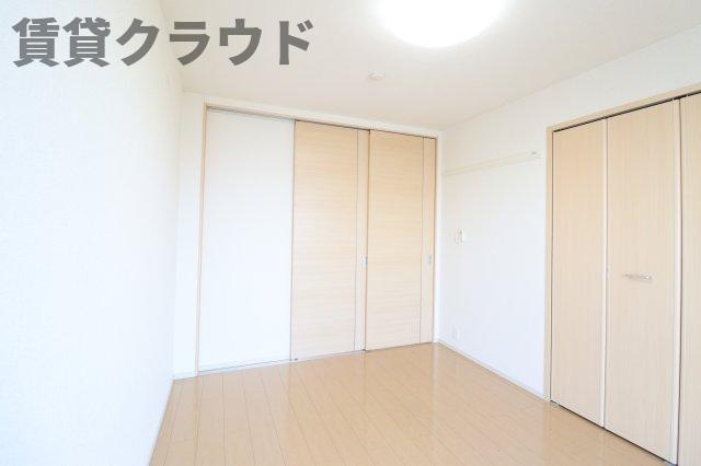 アルページュの洋室|落ち着いた色調の洋室です