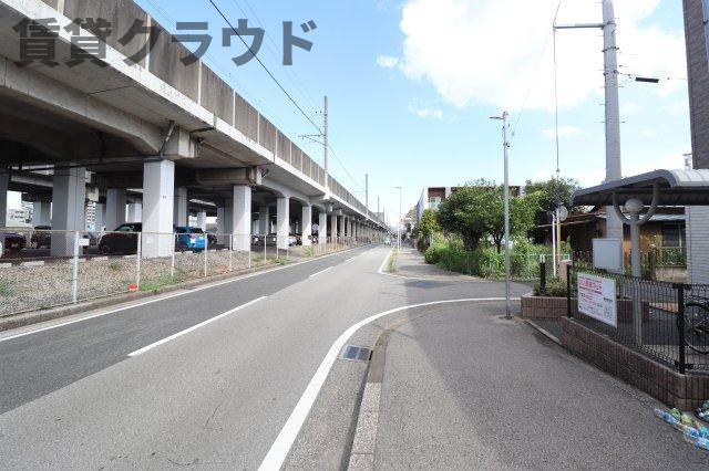アルページュの周辺