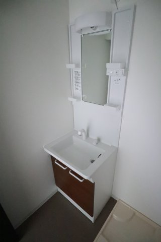 ジーメゾン昭島の独立洗面台