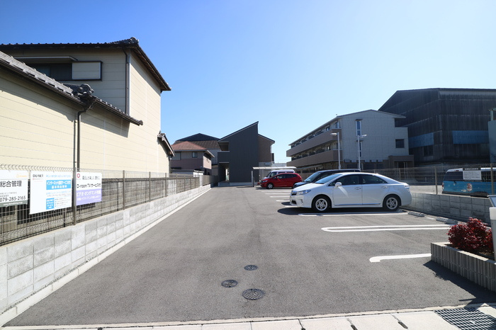 WIT PALACEの駐車場