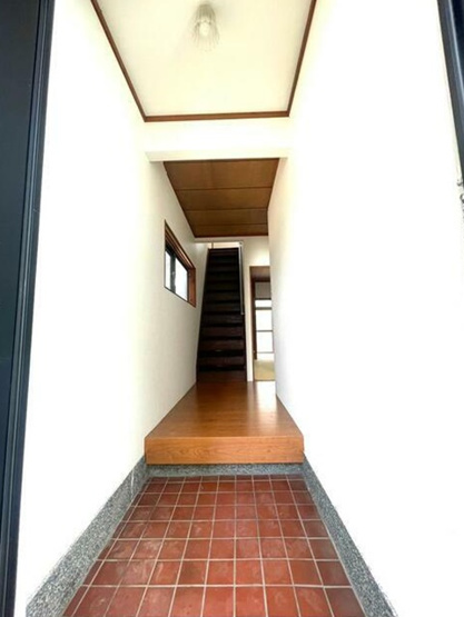 【玄関】 | 山科区西野山中鳥井町　中古戸建（リースバックオーナーチェンジ）
