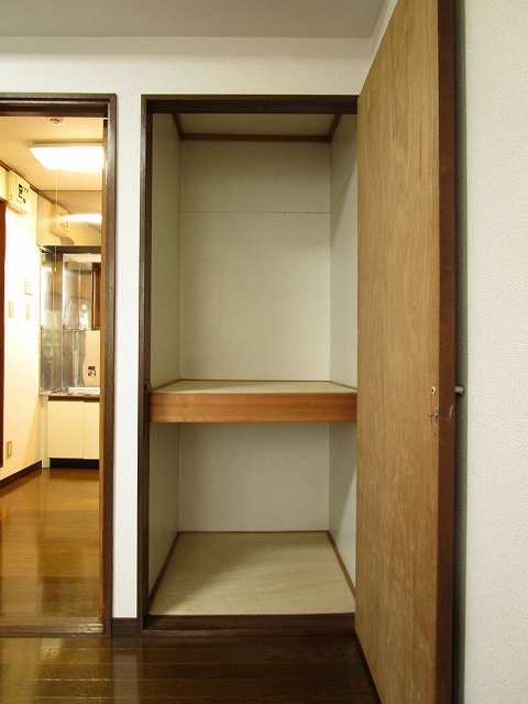 ハイツ三田の収納