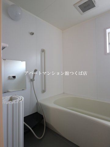 ソラーレつくばAの浴室