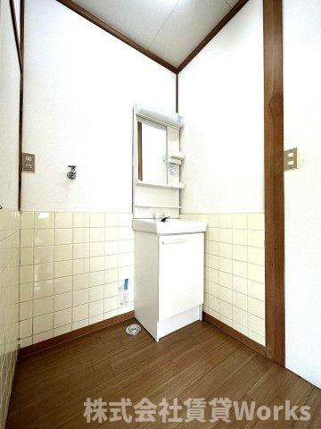 南佐古三番町長屋の洗面所|洗面所です