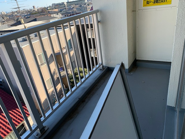 さいたま市南区太田窪２丁目の賃貸マンションのバルコニー