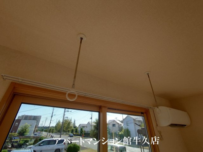 【設備】 | グランドセントレア８８８ Ａ・Ｂ | 室内物干し（雨の日などに重宝します）