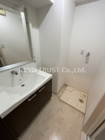 studio-Iの洗面所|明るい洗面所です