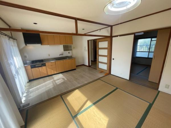 【居間・リビング】 | 釈尊寺第一住宅第12号棟