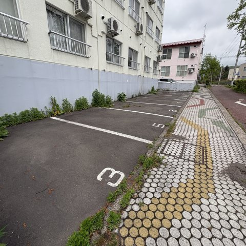 水元マンションの駐車場
