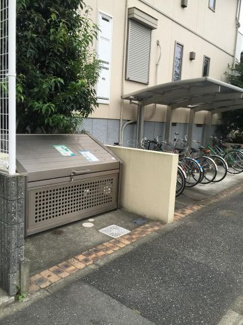 【その他共用部分】 | 敷地内ごみ置き場でごみ出しもらくらく～♪忙しい社会人さんや主婦さんにはうってつけ！
