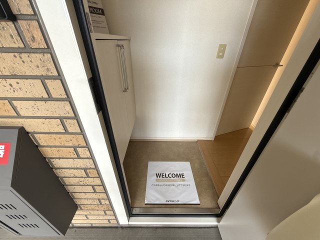 メゾン　ウイングの玄関
