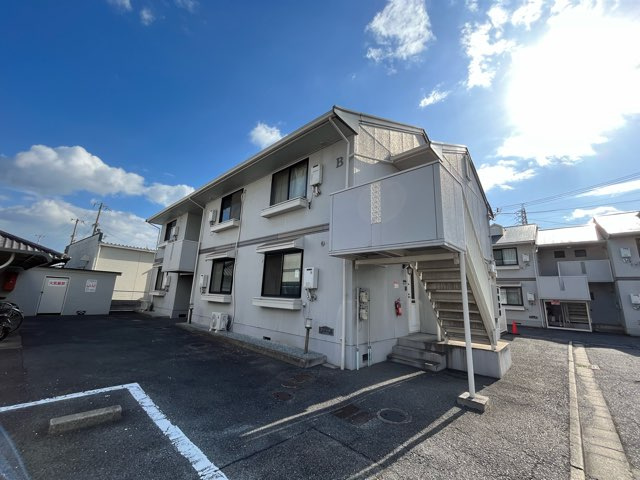 メゾン堀川　B棟