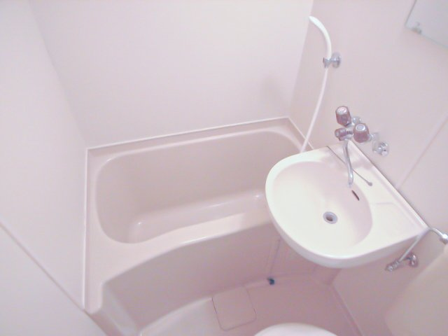 新生マンション天神　7階の浴室|別号室のものになります。現状優先。