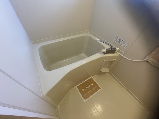 ロイヤルメゾンマエダの浴室