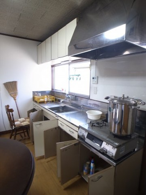 【キッチン】 | 亀井町平野貸家 | 収納たっぷりのキッチン☆