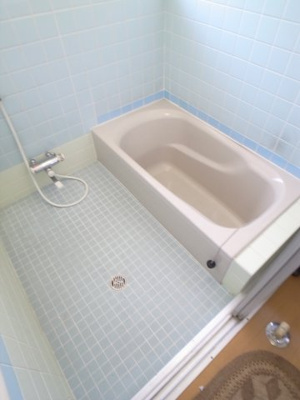【浴室】 | 亀井町平野貸家 | 広々お風呂に癒されます♪