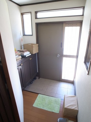 【玄関】 | 亀井町平野貸家 | 朝の出発を応援します☆