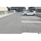 アーバンハイツ川田の駐車場