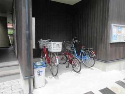 PATIO de.二条城（パティオデ二条城）の駐車場|駐輪場